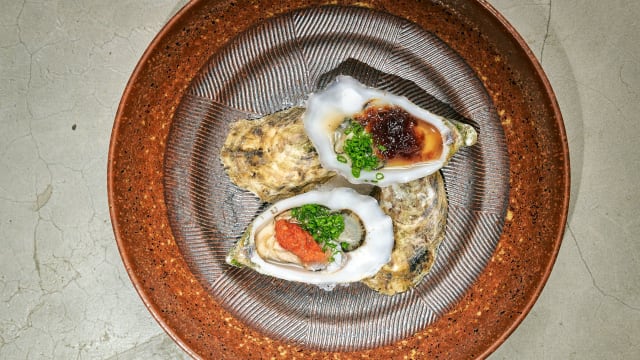 Ostras, vinagre dashi (2u) - Ryōshi by chef Lucas Azevedo, Lisbon