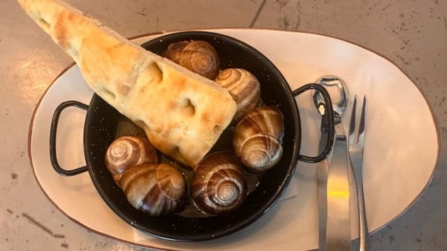 Escargots - look - brood - Restobar Saluut, Vught