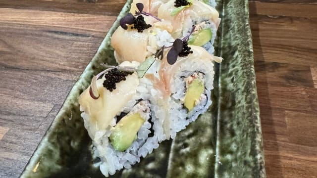 Hiramasa uramaki - miru gastrofusion