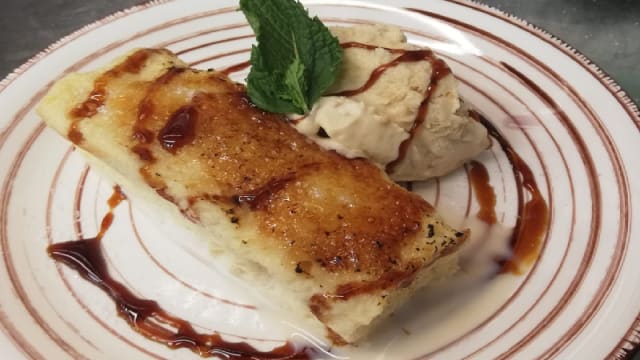 Torrija especial alazena con helado de turrón - Alazena