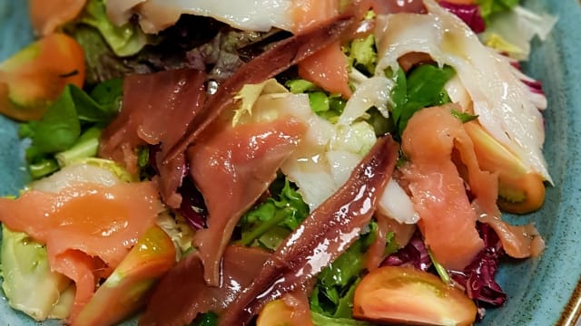 Ensalada de ahumados con vinagreta de cítricos  - Alazena