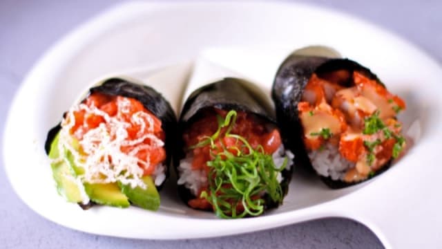 Temaki de salmón - Mōsō Sushi Bar