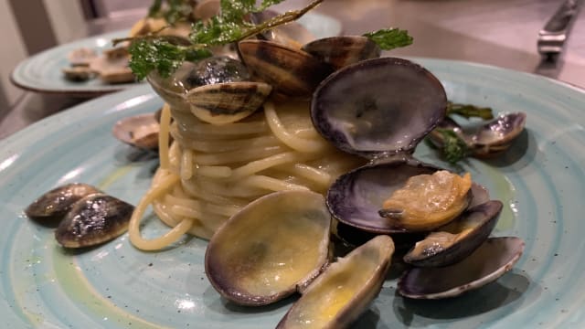 Mezzo spaghetto vongole - Ristorante Epoche, Pomezia