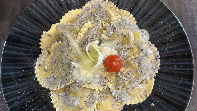 Ravioli crème de truffe - L'Auberge Calabraise, Paris