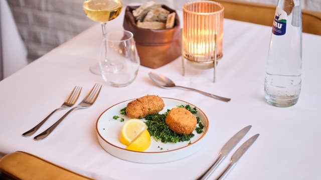 Duo de croquettes (1 croquette de crevettes et 1 fondu)  - L'Enfant Terrible