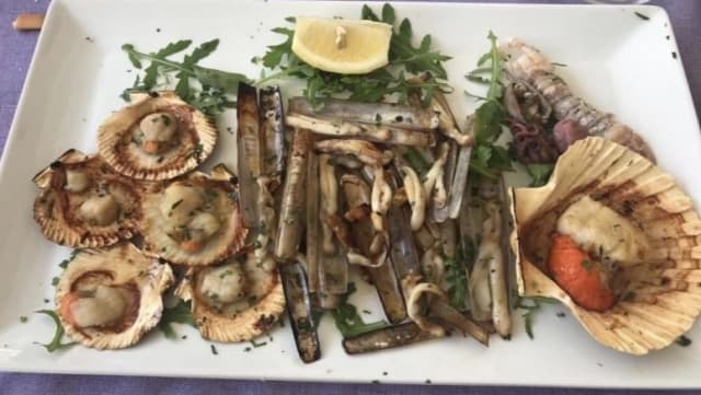 antipasto caldo tris capasanta, canestrelli e cappe lunghe - Alla Corte dei Miracoli, Caorle