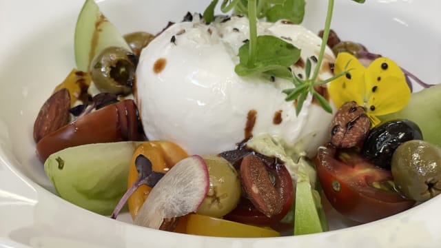 Burrata caprese - The Riverside, Maarssen