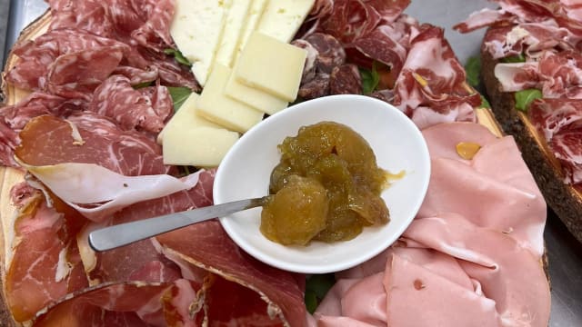 Tagliere di salumi e formaggi X2 - TagliaeSchiaccia