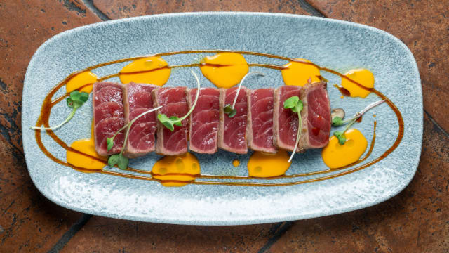 Tataki De Atún Chutoro (8 Piezas) - Sakai, Madrid