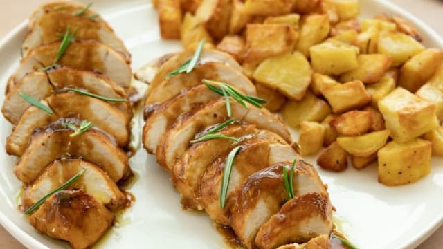 Tagliata di pollo al Rosmarino e Limone - La Candelora - Home restaurant