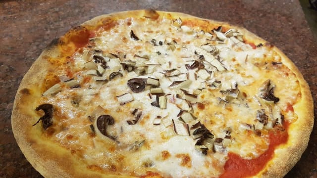 Pizza al radicchio di treviso - Belvedere