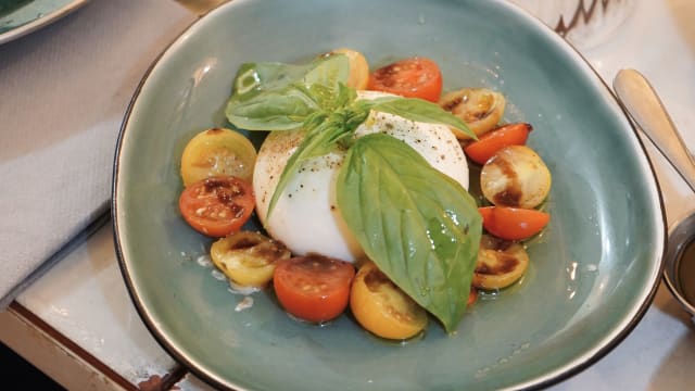 Burrata di Puglia IGP 100gr - Meating Corner, Paris