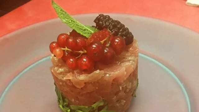 Tartare di tonno (200 gr.) - Allo scoglio