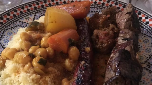 Couscous brochettes de boeuf - La Palmeraie