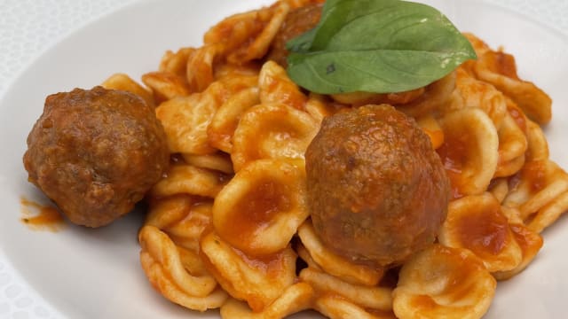 Orecchiette alla leccese con polpette - Otus ristorante