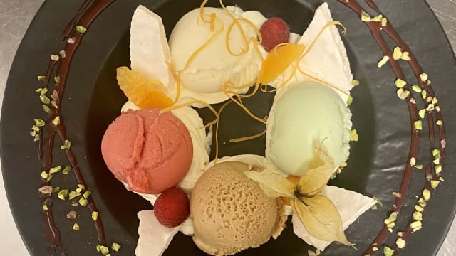 LA PALETTE DES GLACES ET SORBETS MAISON - Au Cheval Blanc