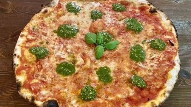 Pizza angelica - Grazie a Dio è Venerdì, Rome