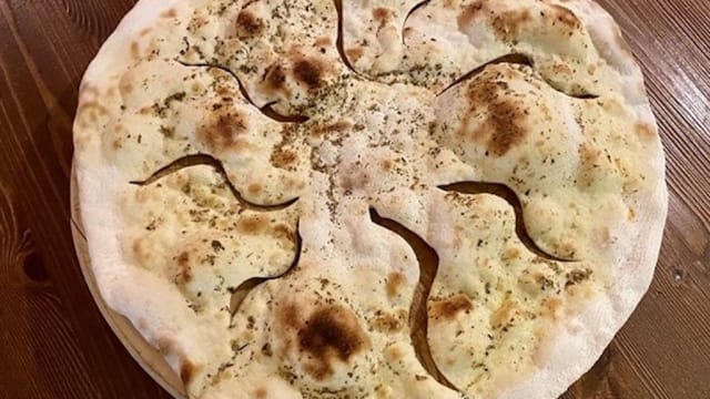 Focaccia - Grazie a Dio è Venerdì, Rome