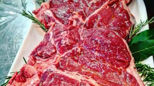 Bistecca Fiorentina     5€/ ETTO - AGRIO', Castiglione Del Lago