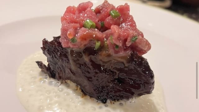 Cotto e crudo di manzo, tamarindo, aglio arrosto - Farmacia dei Sani