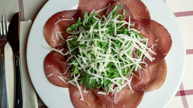 Carpaccio di bresaola rucola e grana - Ai Balestrari sul Naviglio Pavese, Milan