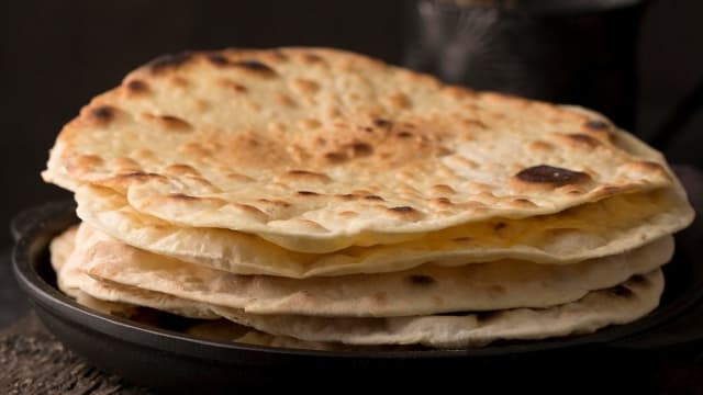 Pan árabe tostado - Shira Bar