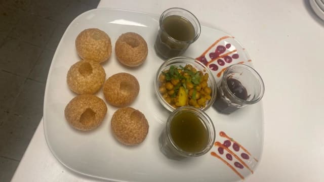 Pani puri (6 pieces) - Indian Bites, Geneva