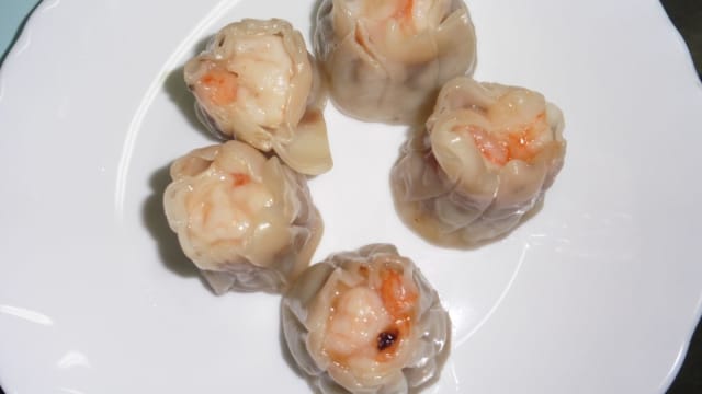 5 ravioli xiaomai di gamberi - Dumpling Bar Mentana