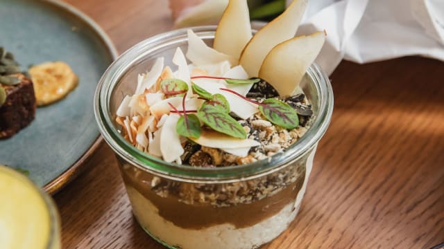 Granola bowl  - Judy, cantine qualitarienne, Paris