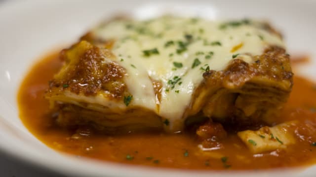 Lasagne alla Bolognese - Auberge de Venise Montparnasse, Paris