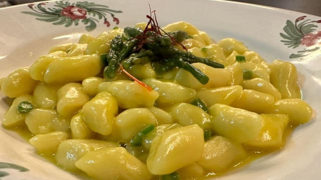 Gnocchetti di patate con asparagi freschi in salsa di zafferano di Notaresco  - Il Tavolino Di Pó