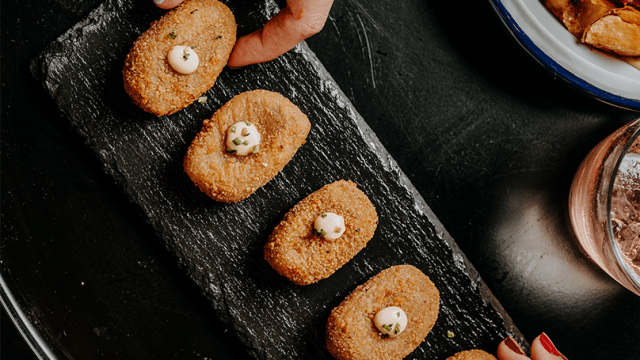 Croquetas de pollo - Artesano Bistro