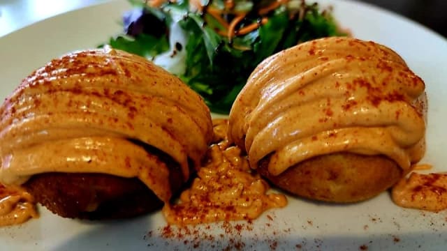 Bombas Picantes Caseras Bañadas con Nuestra Salsa Brava (2 Unid) - Diegos Bar Restaurant