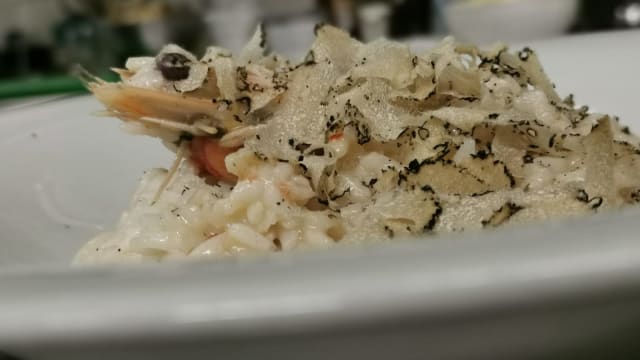 Risotto di Maremma con Mazzancolle e Tartufo di San Miniato - Agriturismo Villetta Di Monterufoli