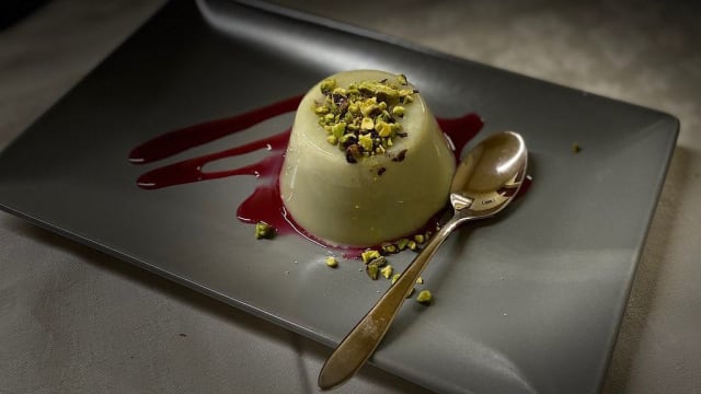 Budino al latte di mandorle e pistacchi di Bronte (vegan) - Locanda Reloup