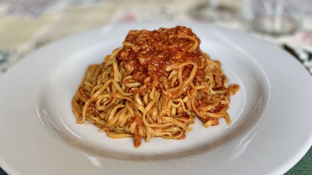 Tagliolini al ragù di salsiccia - Locanda Reloup