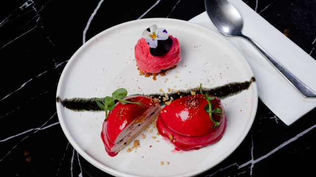 Dôme fruits rouges - L'Affamé, Paris