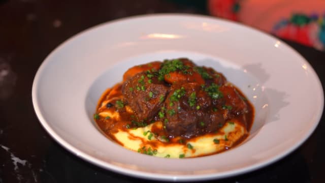 Bourguignon de bœuf confit au thym, purée pommes de terre  - Café Albert