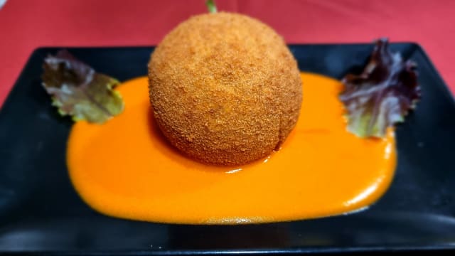 Croqueta Rellena De Cigala - El Timón Del Terraza