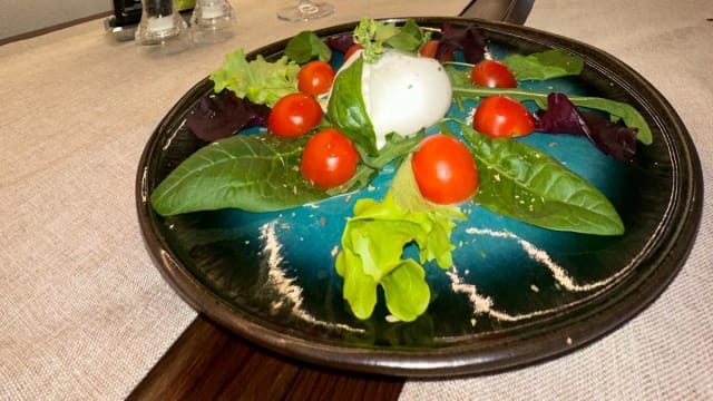 Caprese salad with burrata - Osteria Alla Bandiera, Venice