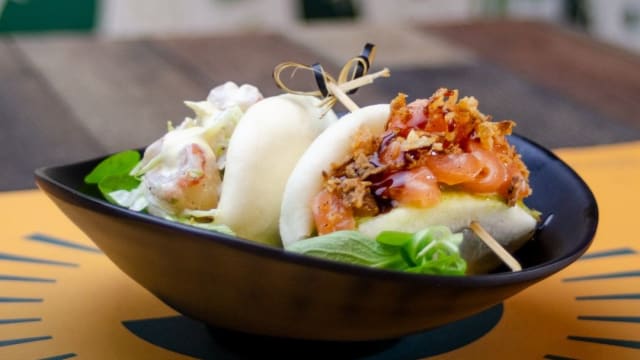 Napoletan bao - Strike a poke, Naples