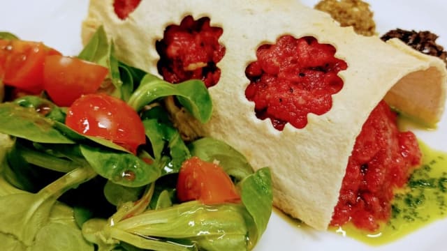 Battuta di manzo alla tartara in crosta di pane - 1396 Osteria Ponteveccio