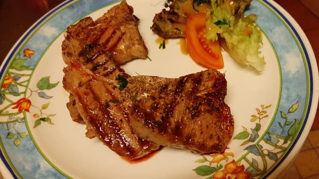 Côtes d’agneau poêlées aux herbes de provence - Le Blason, Geneva