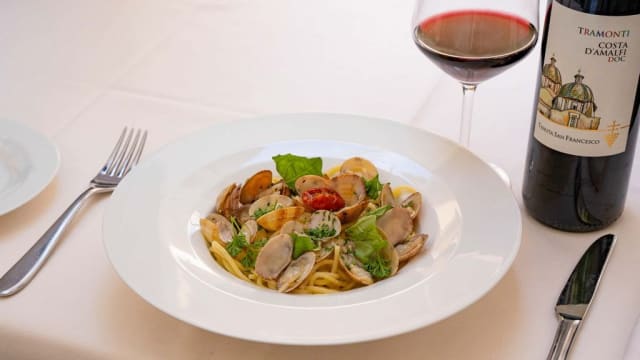 Spaghetti alle vongole veraci - La Pergola, Positano