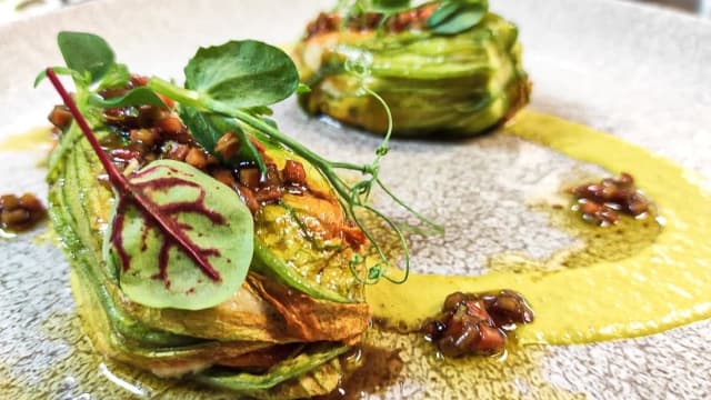 Fiori di zucca, anacardi e verdurine - Arna ristorante, Perugia