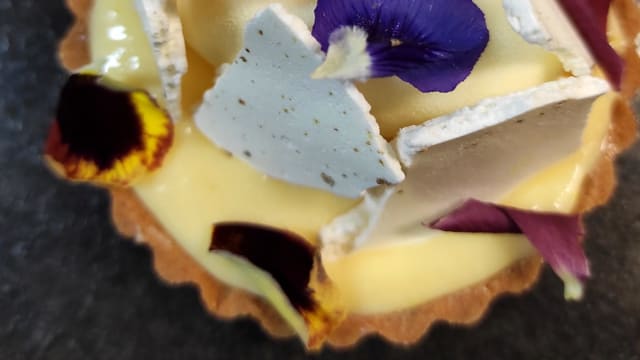 Crostatina al lemon curd, mousse al maraschino e fragole - Arna ristorante, Perugia