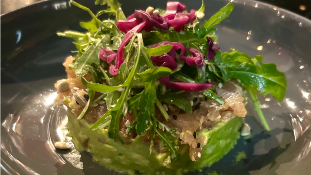 Tartare de thon mariné & avocat - La Piscine Saint Louis, Paris