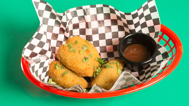 Jalapeños cheddar - La Republica del Taco