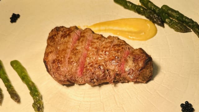 tagliata di filetto di madama bianca con frittelle di verdura e salsa yogurt bengalese - Il Perlanera, Bergamo