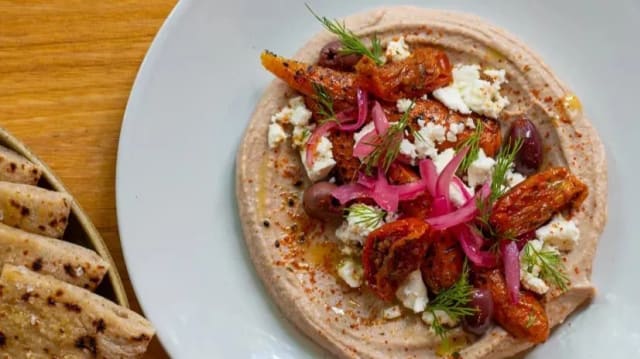 Hummus de Olivada - Típico Taberna Moderna, Barcelona